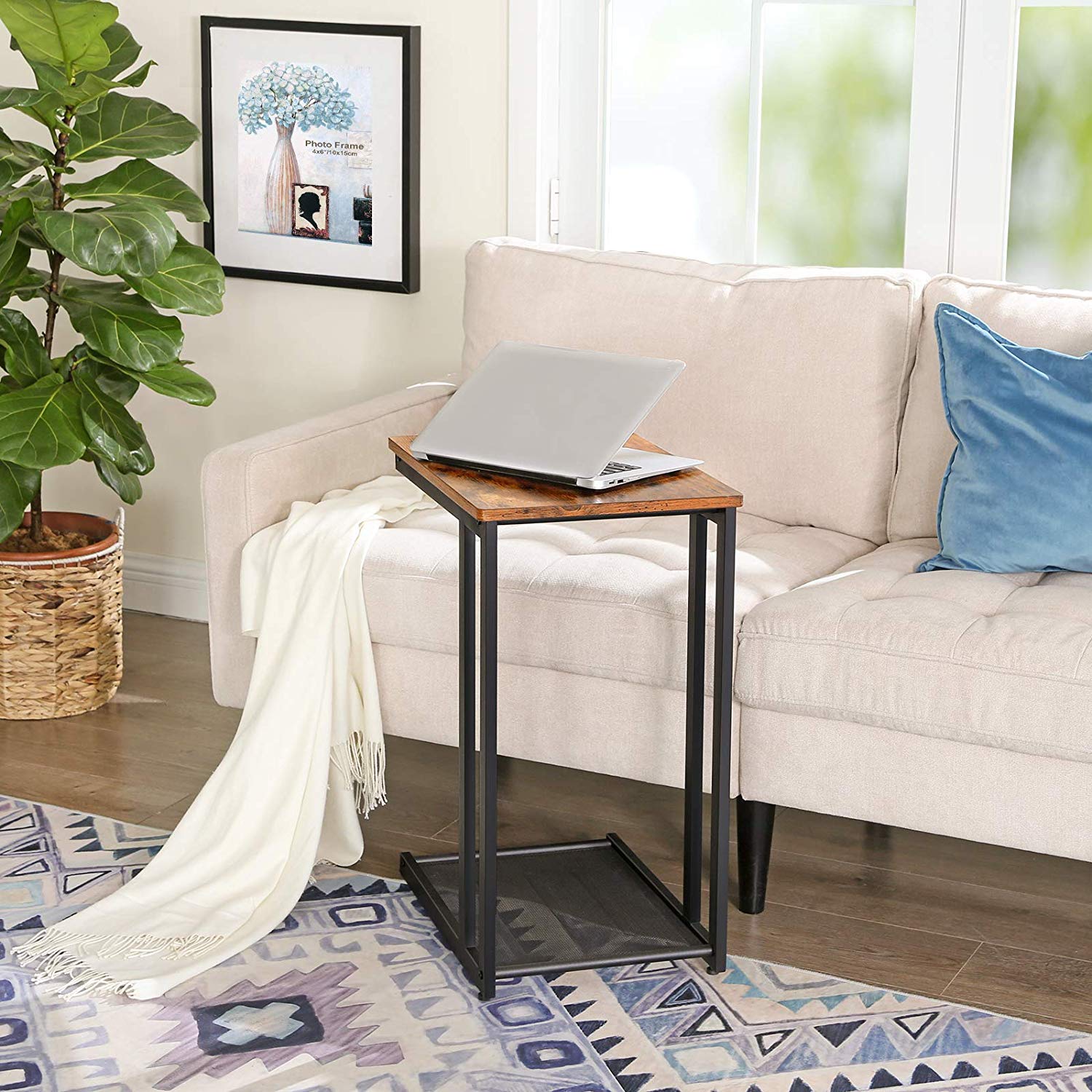 Mesh Shelf Side Table